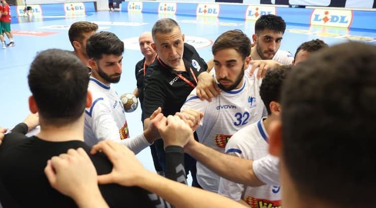 דויד פינוסרו ושחקני הנבחרת