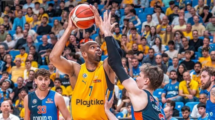 ימשיך לעונה נוספת? טיוס מול נס ציונה (רועי כפיר) ימשיך לעונה נוספת? טיוס מול נס ציונה