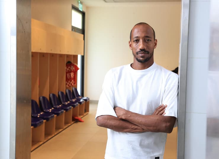 "לא חשבנו שנרד ליגה" (צילום: אלעד גרשגורן) מנשה זלקה