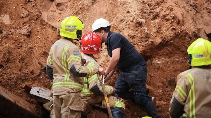 קריסת חלק מאתר בנייה ברח' הרכסים ברמת גן