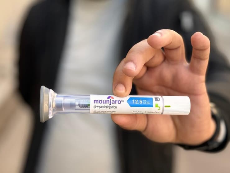 זריקת הרזיה מונג'רו