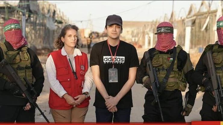 כך הוא נראה ברגע השחרור מידי המחבלים. עידן אלכסנדר עידן אלכסנדר משתחרר מהשבי