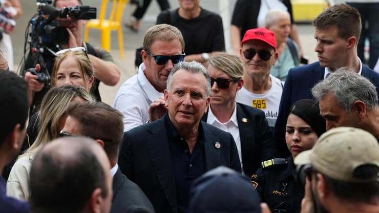  כיכר החטופים