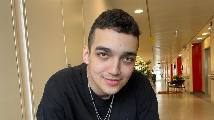 הוחזקו יחד עד לשחרור של עידן. אלכסנדר בבית החולים שורד השבי עידן אלכסנדר עם שרשרת שהעניק לו סטיב וויטקוף שהיתה שייכת לבנו המנוח