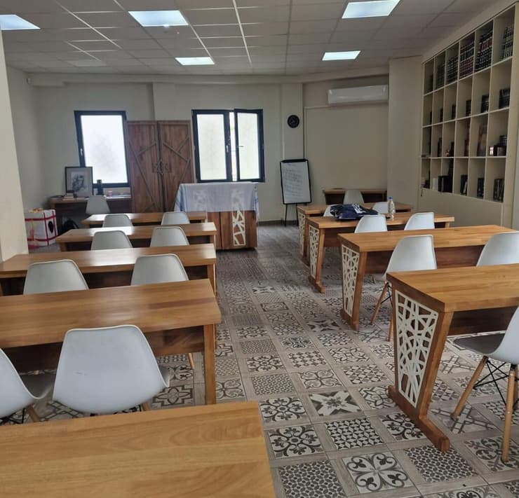 בית כנסת בתוך בית ספר יהודי בגאורגיה