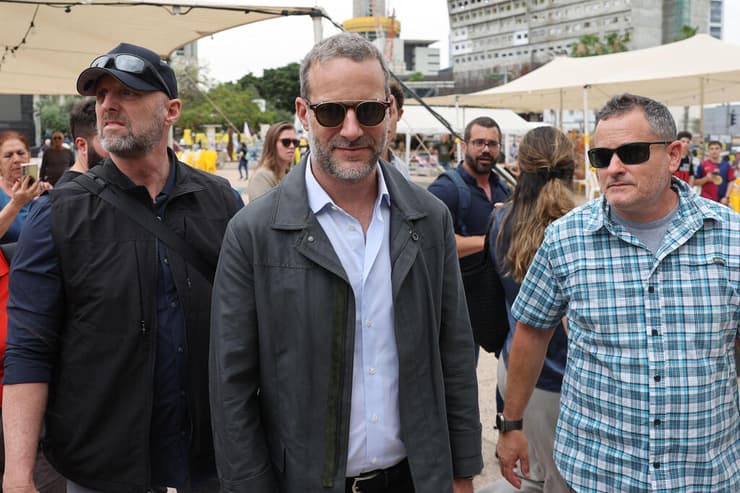  כיכר החטופים