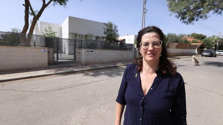 אמירה חכמון, תושבת עומר