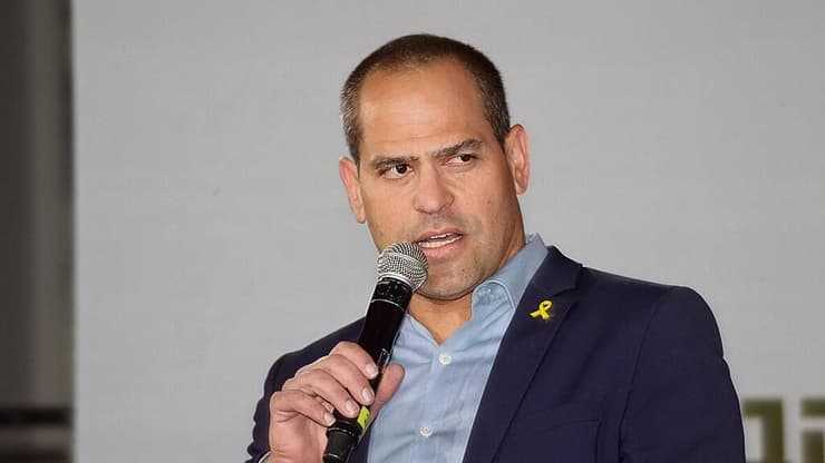 אבי כאלו