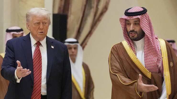 טראמפ ובן סלמאן. סעודיה תצטרף להסכמי אברהם? (צילום: AP Photo/Alex Brandon) דונלד טראמפ בפסגה עם מנהיגי מדינות המפרץ בסעודיה