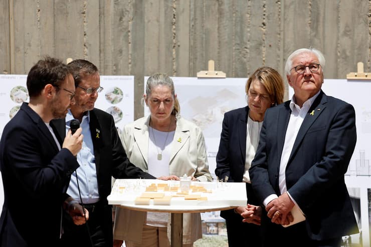 נשיא המדינה יצחק הרצוג עם נשיא גרמניה פרנק ואלטר שטיינמאייר בבארי