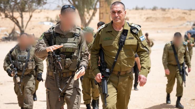 הרמטכ״ל, רב-אלוף אייל זמיר, בביקור במרכז הלאומי לאימונים ביבשה