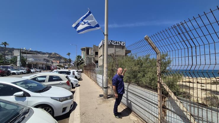 הזנחה בטיילת בת גלים