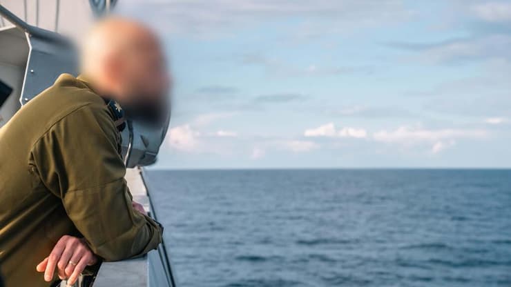 מפקד השייטת היוצא אלוף משנה א