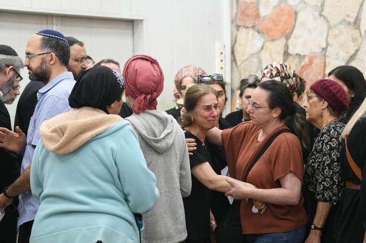 הלווייתה של צאלה גז ז"ל