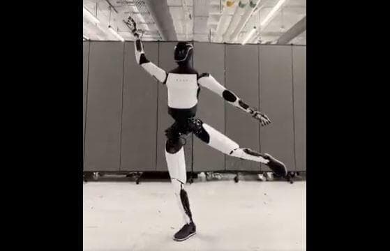 מתוך סרטון הריקוד של הרובוט אופטימוס של טסלה