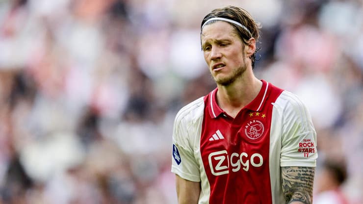 הבצורת של איאקס צפויה להימשך. וחהורסט מתוסכל מול ניימכן (צילום: Koen van Weel / ANP / AFP) ואוט וחהורסט מתוסכל