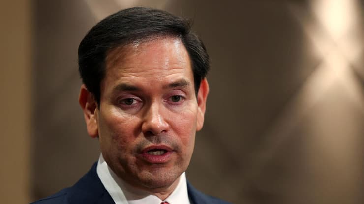 רוביו. "ארה"ב תנקוט כל פעולה שתראה לנכון כדי להגן על ריבונותה" (צילום: Umit Bektas / POOL / AFP) מרקו רוביו