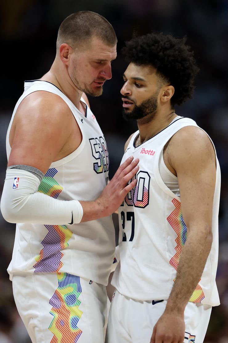 יוקיץ' ומארי