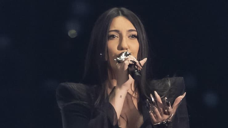 יובל רפאל שרה בחזרה הגנרלית לאירוויזיון