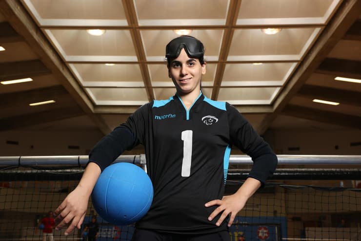 שעות ארוכות בדרכים. מחמיד (צילום:עוז מועלם) אילהאם מחמיד