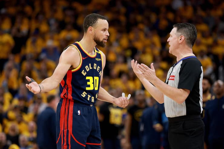 קרי מול השופטים