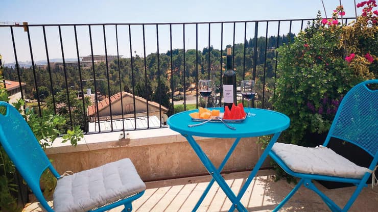 תצפית הגג במלון ביאזי (צילום: JONNY BAKER) תצפית הגג במלון ביאזי