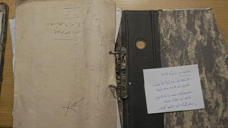  במבצע חשאי של המוסד הובאו לישראל כ-2,500 מסמכים, תמונות וחפצים אישיים של לוחם המוסד, אלי כהן ז"ל