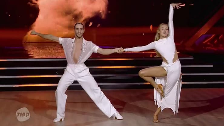 "חייבים את 'רוקדים עם כוכבים'. זה חלק מהמאבק על חיים נורמליים" (צילום: באדיבות קשת) מתוך "רוקדים עם כוכבים"