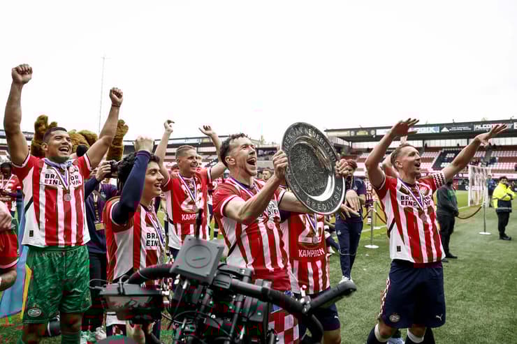 איינדהובן והצלחת