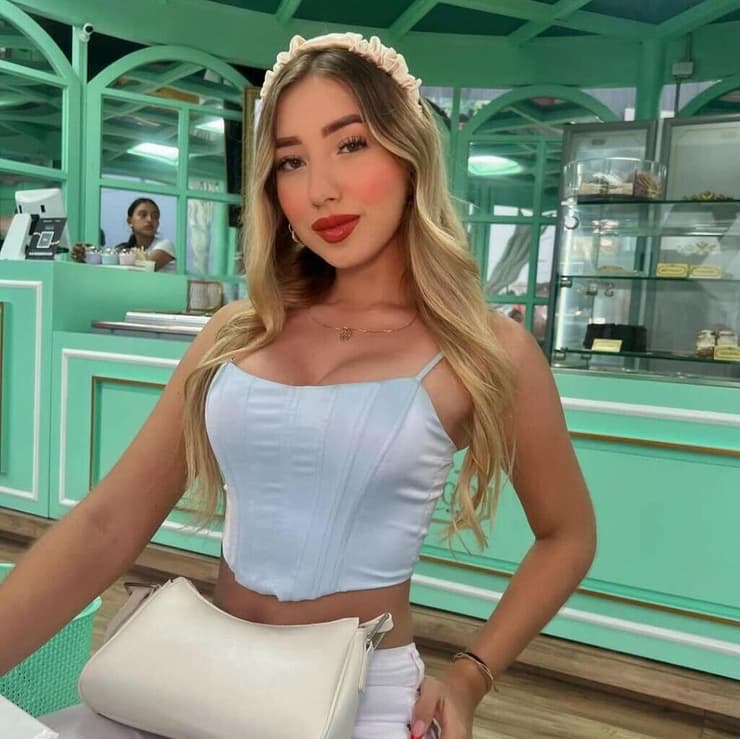 מריה חוזה אסטופיניאן, משפיענית קולומביאנית שנרצחה