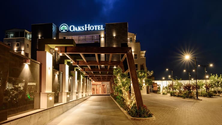 הכניסה למלון (צילום: איה בן עזרי) מלון אוקס Oaks