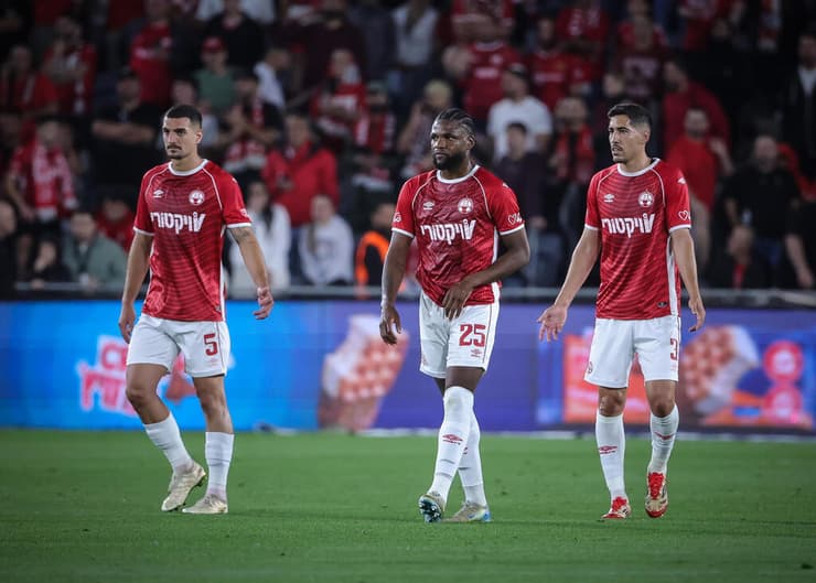 שחקני הפועל באר-שבע אור בלוריאן, לוקאס ונטורה, מתן בלטקסה