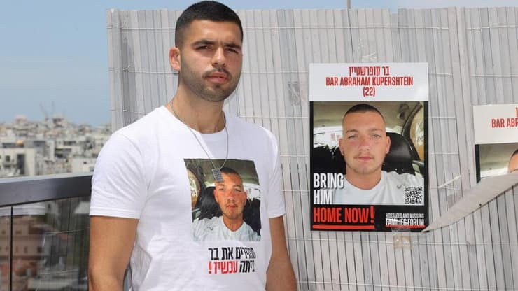 "מבחינתי, העסקה האחרונה הייתה על הפנים. צריך להחזיר את כולם, לא חצי" (צילום: יריב כץ) ברק עוז חברו הטוב ביותר ובן דודו של בר קופרשטיין