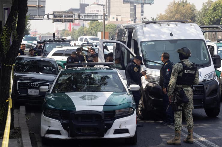 מקסיקו סיטי עוזרים של ראש העיר חוסלו לאור יום רצח