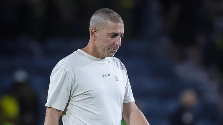 זעם על החלטת השיפוט. רן קוז'וך (צילום: עוז מועלם) מאמן הפועל באר-שבע רן קוז'וך