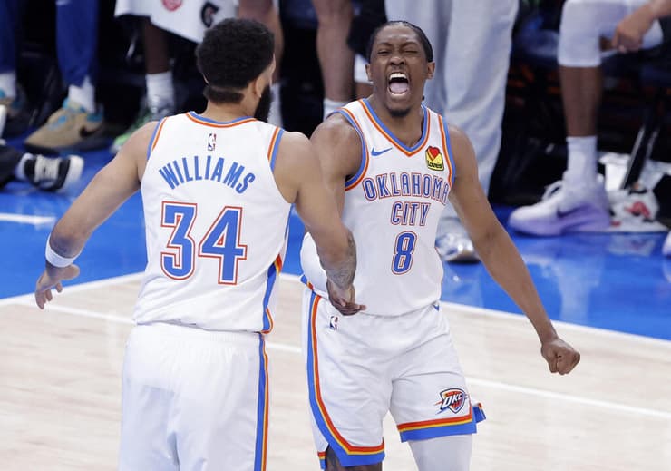 שחקן אוקלהומה סיטי ת'אנדר ג'יילן וויליאמס 