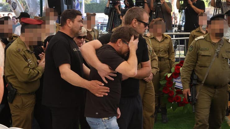 צילום: מוטי קמחי הלווייתו של סמ"ר דנילו מוקנו בבית העלמין הצבאי בחולון