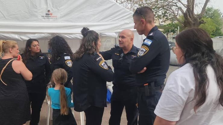 השבעה של השוטר איגור פיבנב ז"ל ששם קץ לחייו