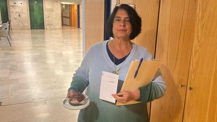 חברת הכנסת מטי צרפתי