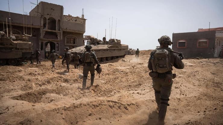 צילום: דובר צה"ל פעילות כוחות אוגדה 98 בחאן יונס, רצועת עזה