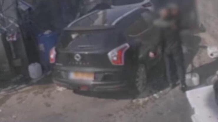 תיעוד של שני החשודים ברצח של סאלם קסום אשר עקבו אחריו וירו בו ברכבו על ציר 781 סמוך לישוב אעבלין