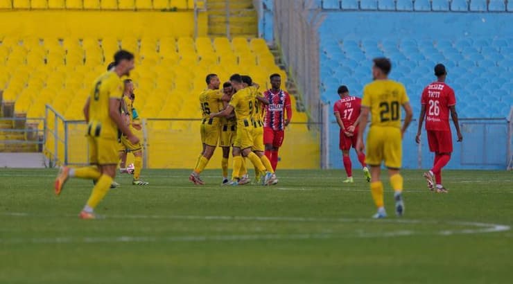 שחקני נורדיה ירושלים חוגגים