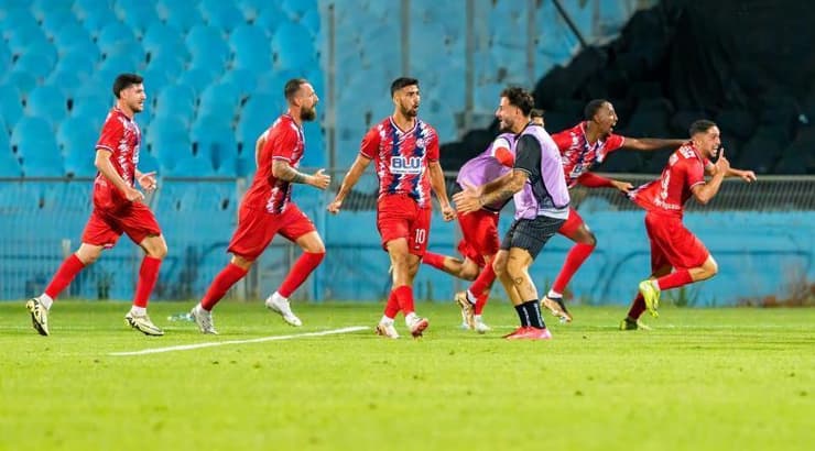 שחקני הפועל נוף הגליל בטירוף