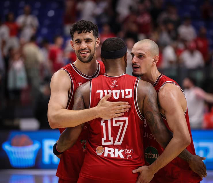 שחקן הפועל ת"א תומר גינת גיא פלטין מרקוס פוסטר