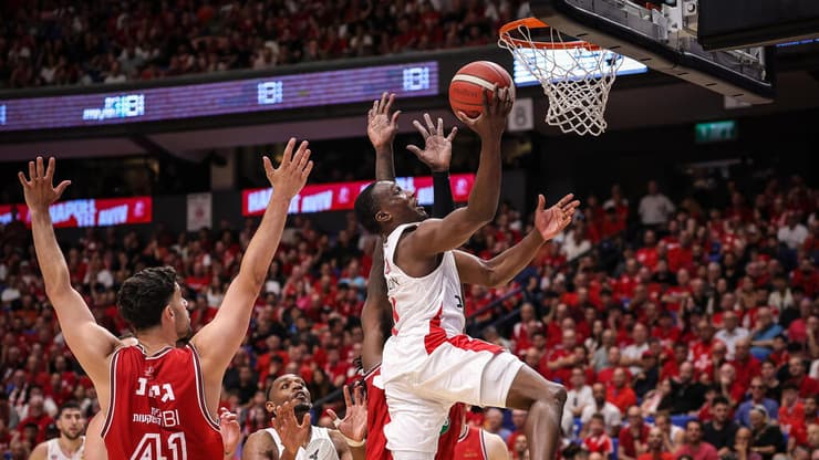 ג'ארד הארפר וירושלים מול הפועל ת"א (צילום: עוז מועלם) שחקן הפועל ירושלים ג'ארד הארפר