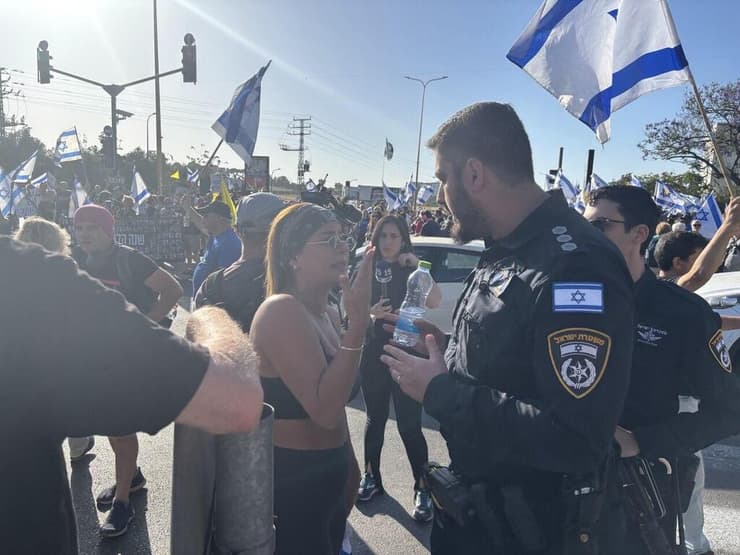 הפגנה נגד הממשלה בצומת פארק המדע, רחובות