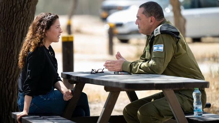 זמיר עם ראש המועצה האזורית אשכול הרמטכ”ל בפגישה עם ראשת המועצה האזורית אשכול, מיכל עוזיהו