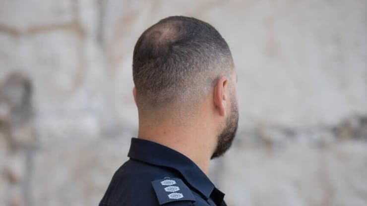 פקד זאהי. אתה לא חושב - אתה פשוט עושה (צילום: אלכס קולומויסקי ) שלושה שוטרים על יום ירושלים מהזווית שלהם