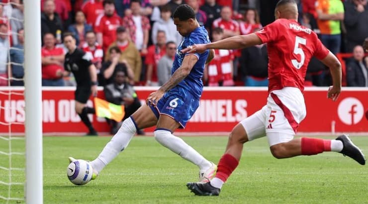 לוי קולוויל דוחק מקרוב יתרון (רויטרס) לוי קולוויל דוחק מקרוב יתרון