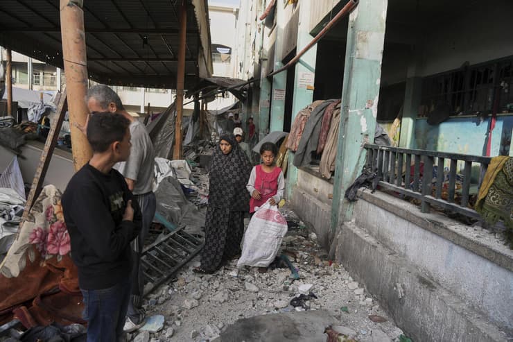 הרס אחרי תקיפת צה"ל בבית ספר בעיר עזה ששימש כמפקדה למחבלי חמאס וג'יהאד איסלאמי